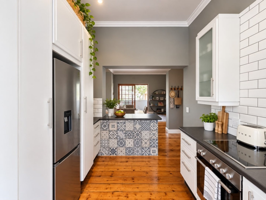 2 Bedroom Property for Sale in Oranjezicht Western Cape